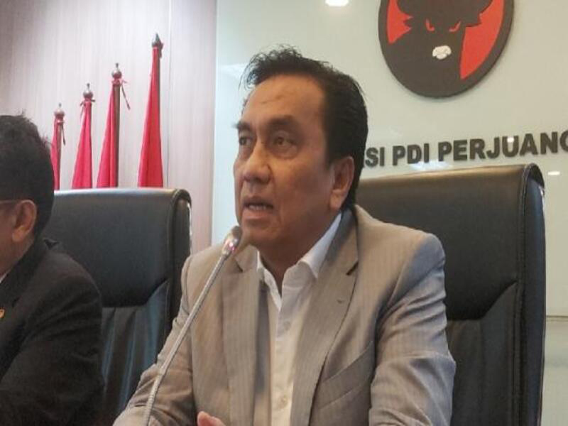 Effendi Simbolon Berharap Megawati dan Jokowi Segera Berdamai